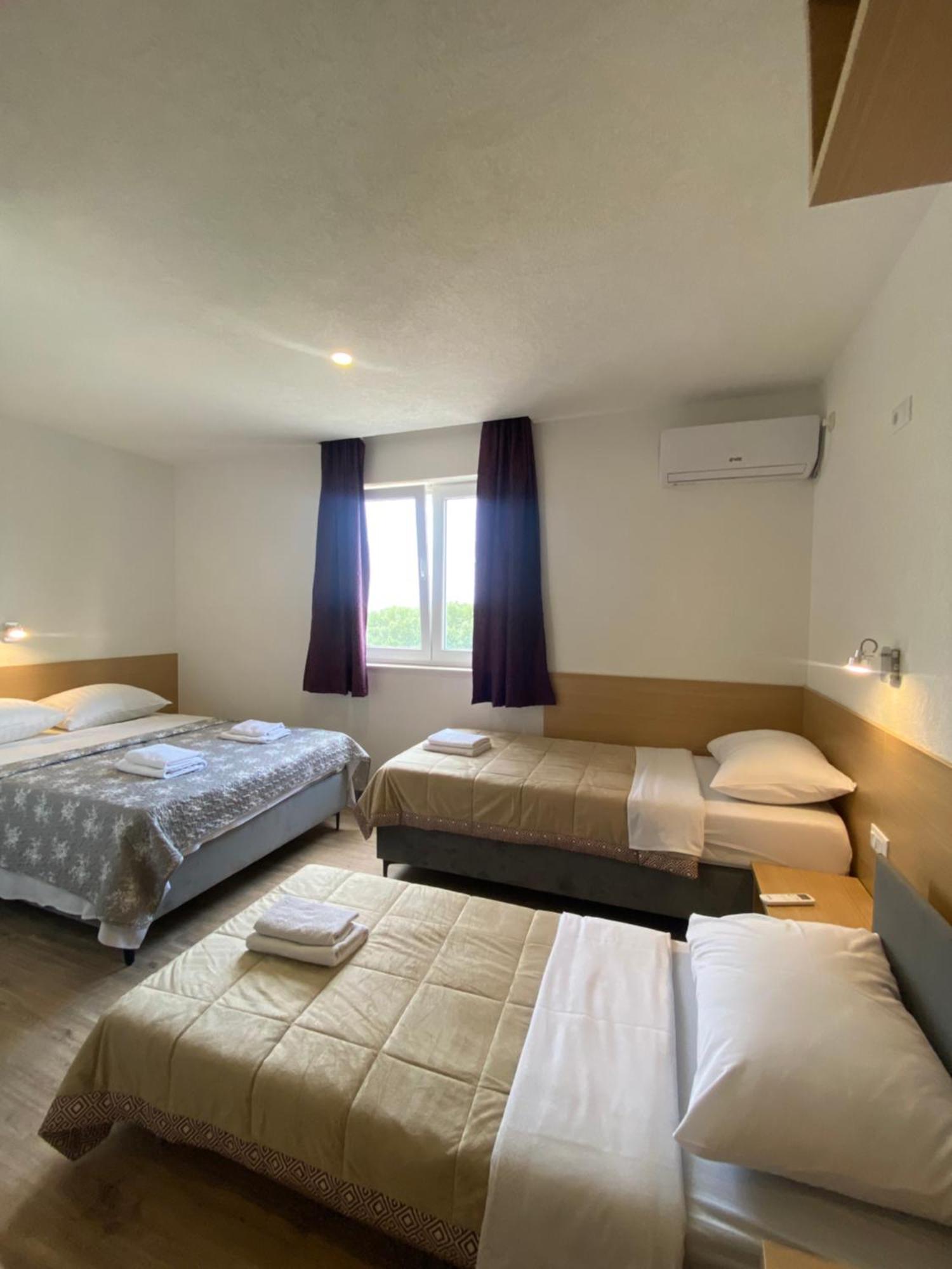 Pansion Raspudic Bed & Breakfast Medjugorje Exterior photo